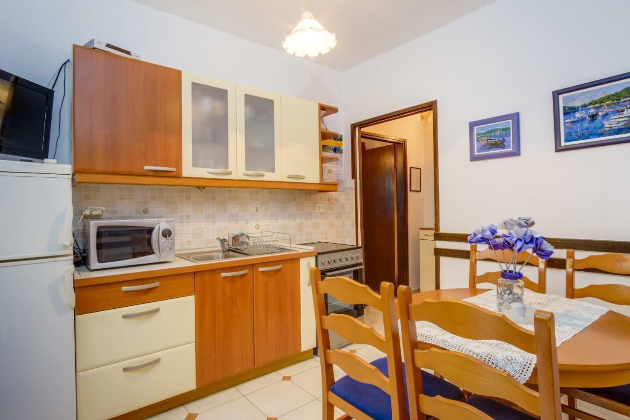 Apartman Anamarija Mali Lošinj Buitenkant foto